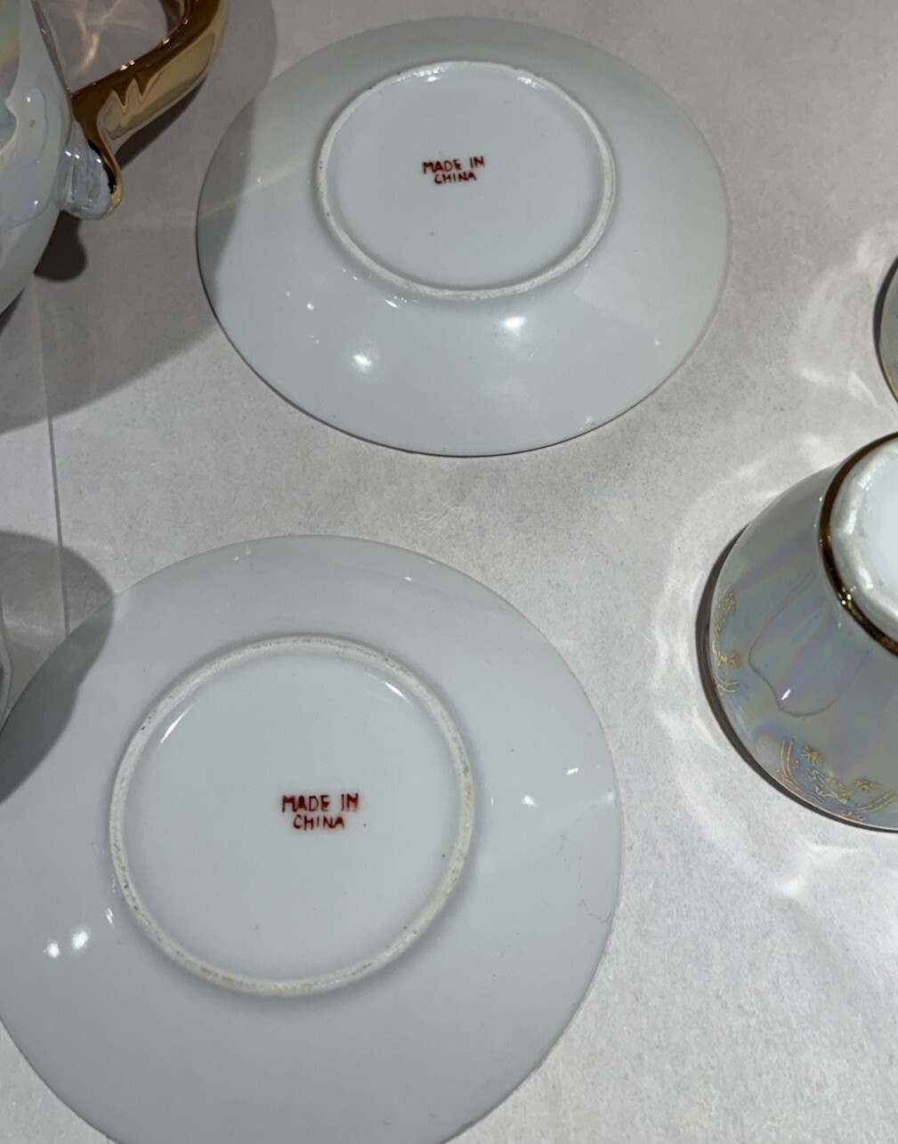 Romeo And Juliet Tea Pot 4 Tea Cups 4 Saucers Gold Trim Handles Iridescent White