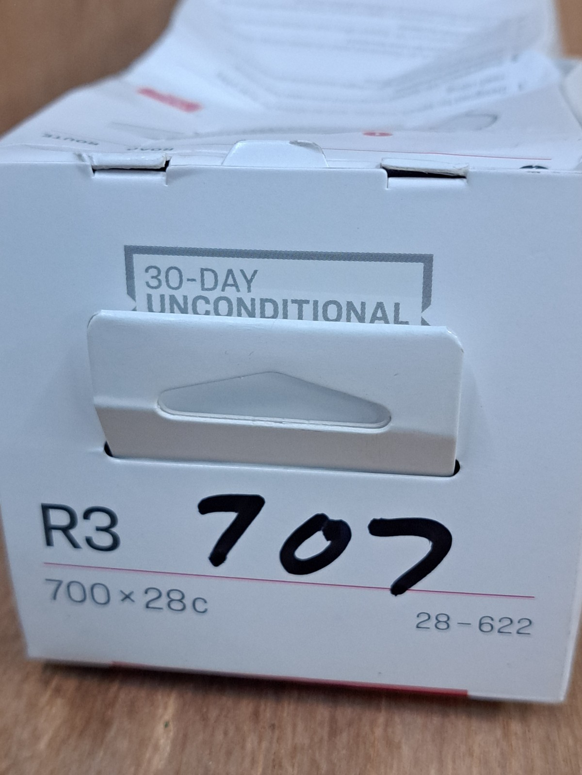 New Bontrager R3 Road Tire / 700 x 28c / TR / 225g / 120 TPI