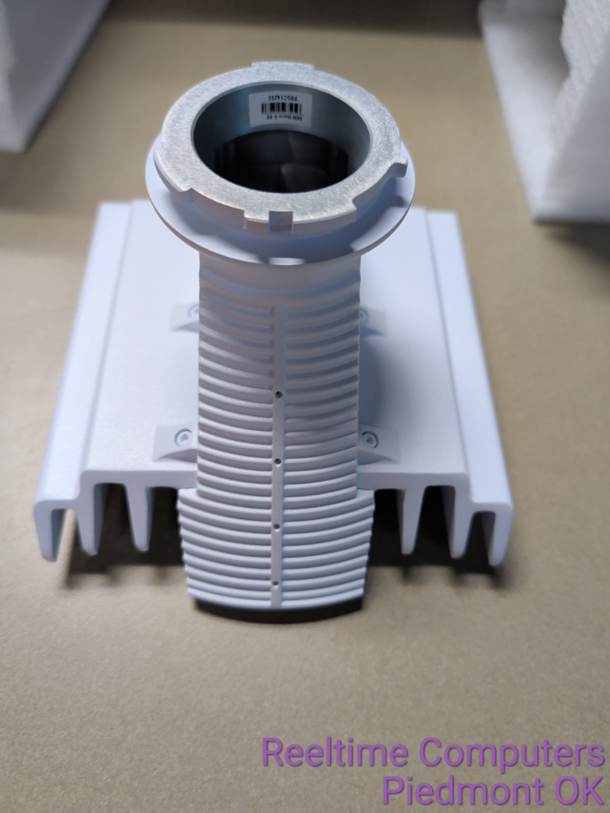 Ubiquiti HORN-5-90 5GHz 90° Beamwidth Isolation Horn Antenna 13 dBi – BNIB