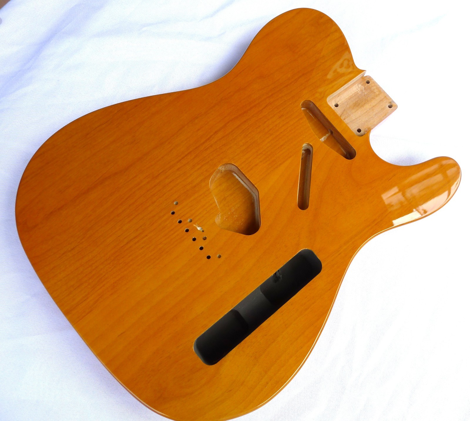 Tele Body 2 pcs Centre Joined North American Alder Trans Yellow Nitro ≦ 4.8Lbs