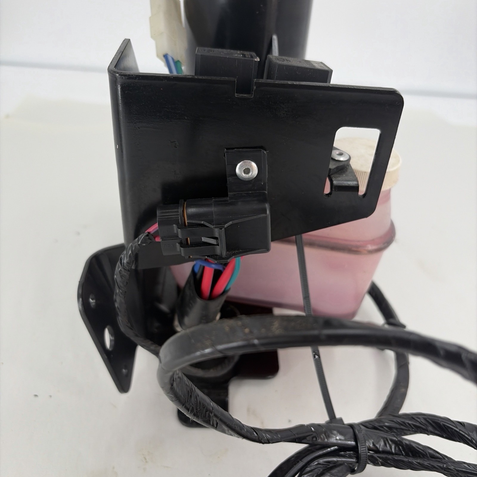 02 Volvo Penta SX M SX-M Out Drive Outdrive trim tilt lift hydraulic pump