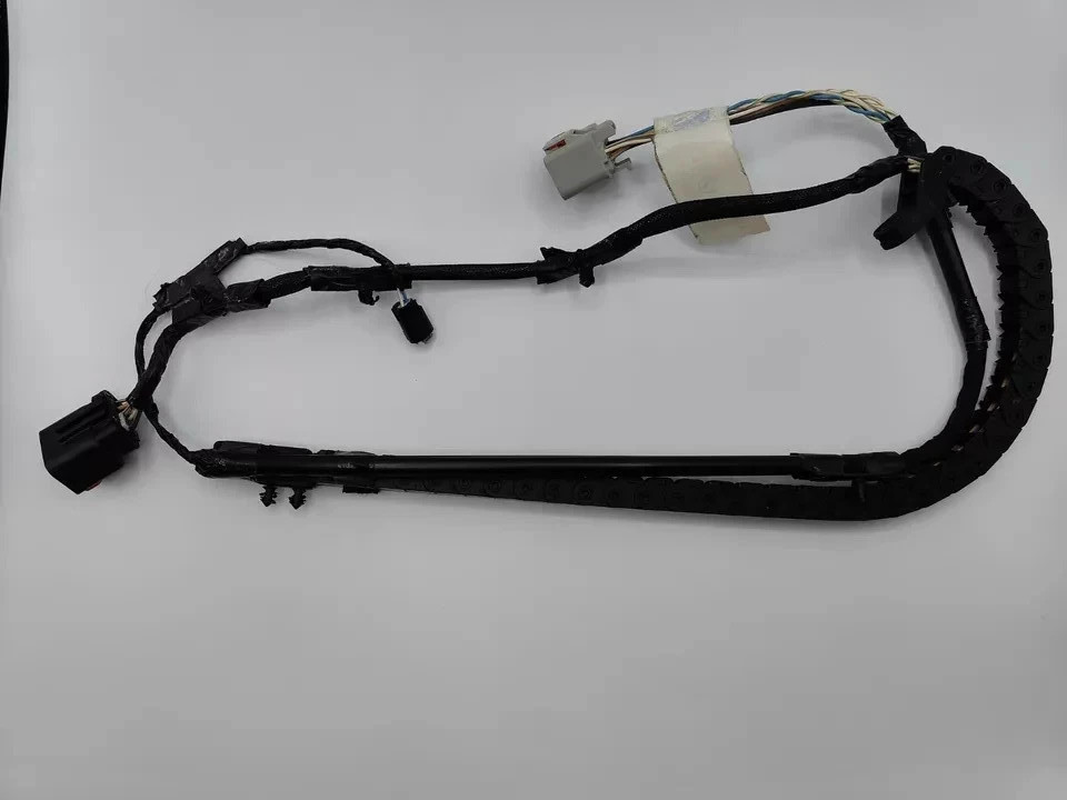 68078884AC OEM MOPAR 2012 Grand Caravan Sliding Door Right Wire Track TESTED