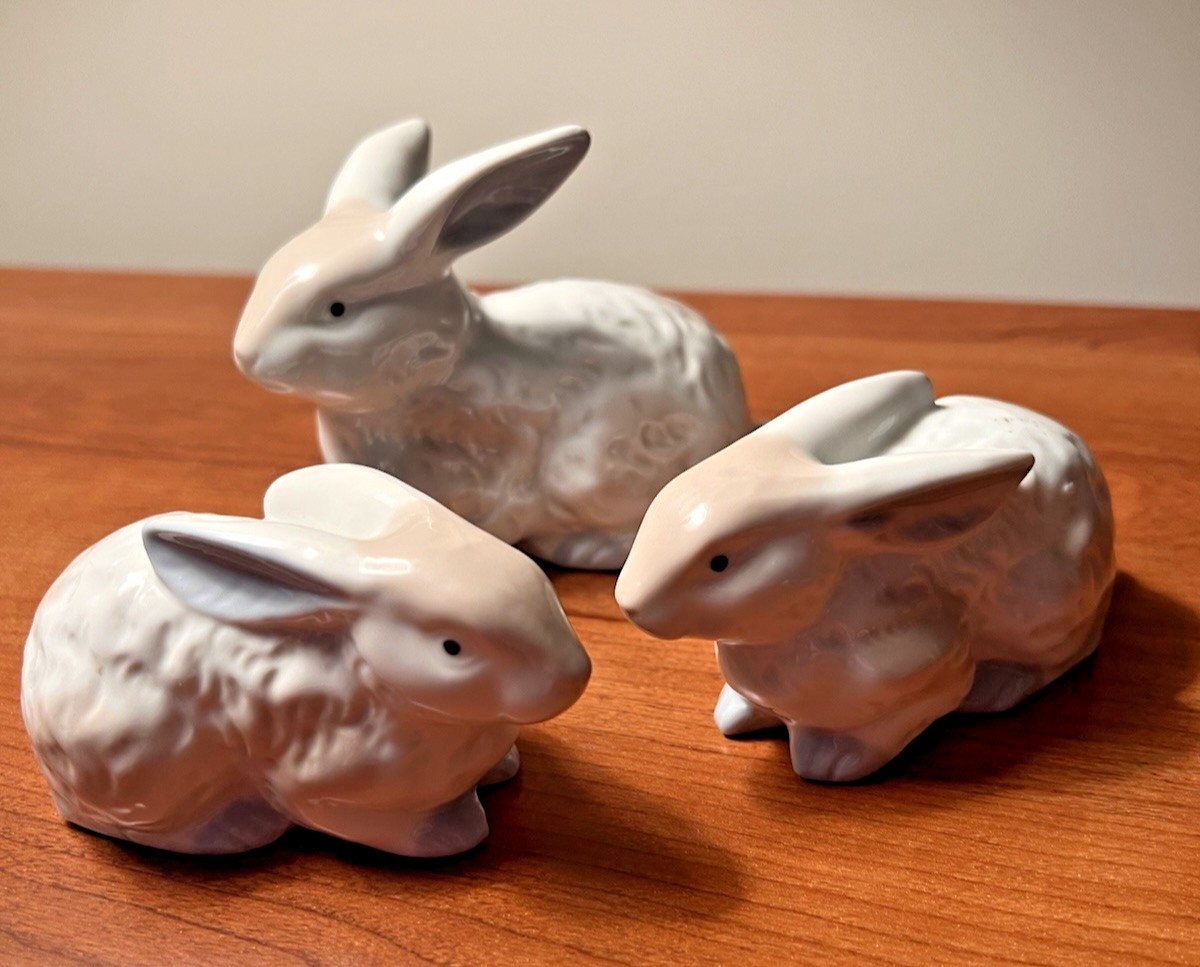 Vintage Set 3 Small Ceramic Bunnies w/ Brown and Blue Highlights Made in Japan