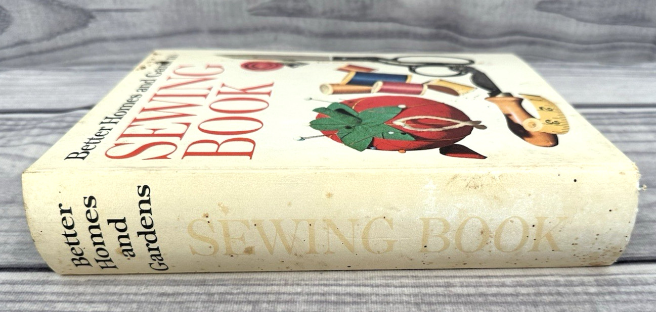 VINTAGE 1970 BETTER HOMES AND GARDENS SEWING BOOK