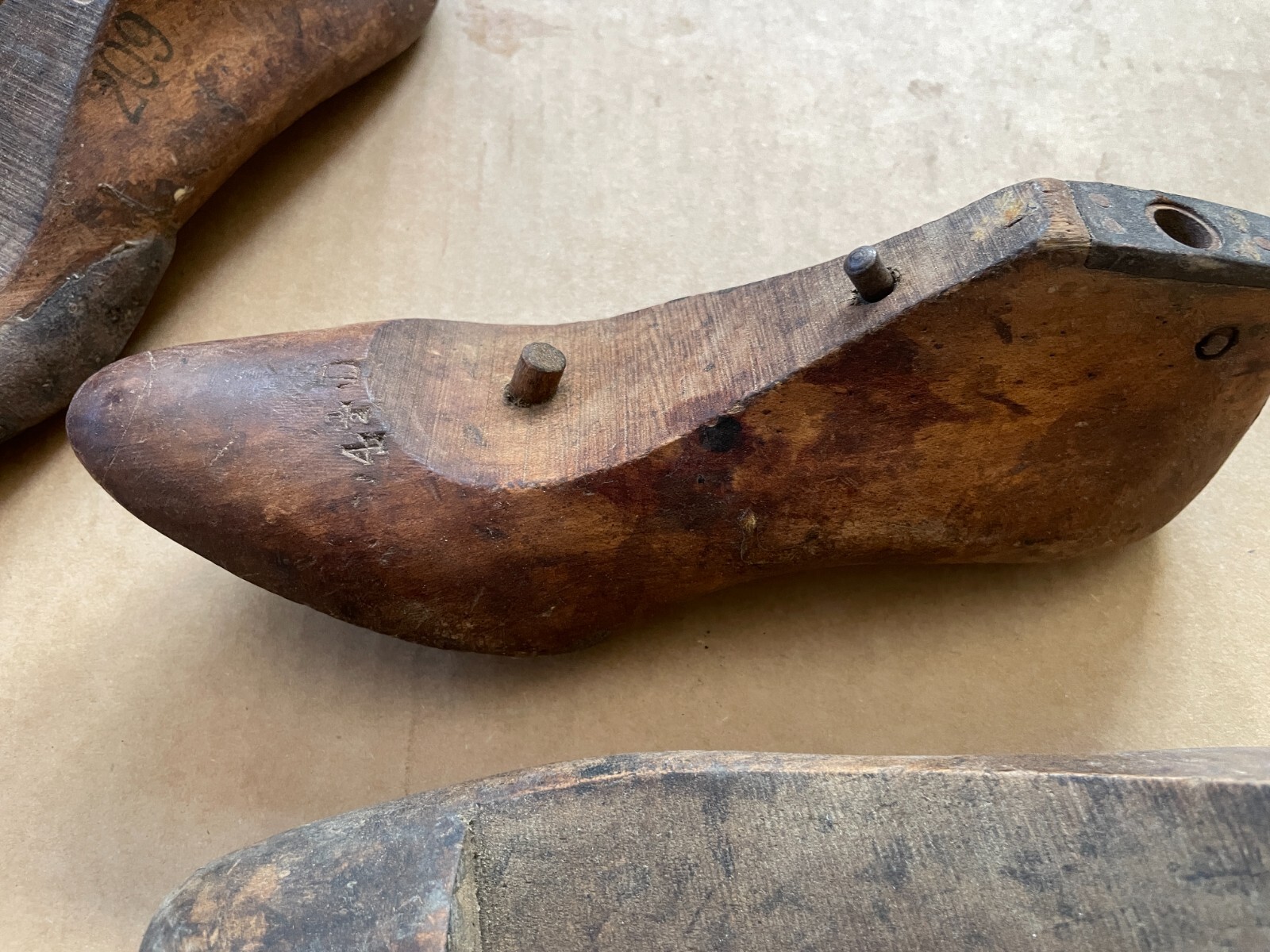 OUTSTANDING Lot of (7) Antique Wood Adult SHOE LASTS Forms Cobbler Molds