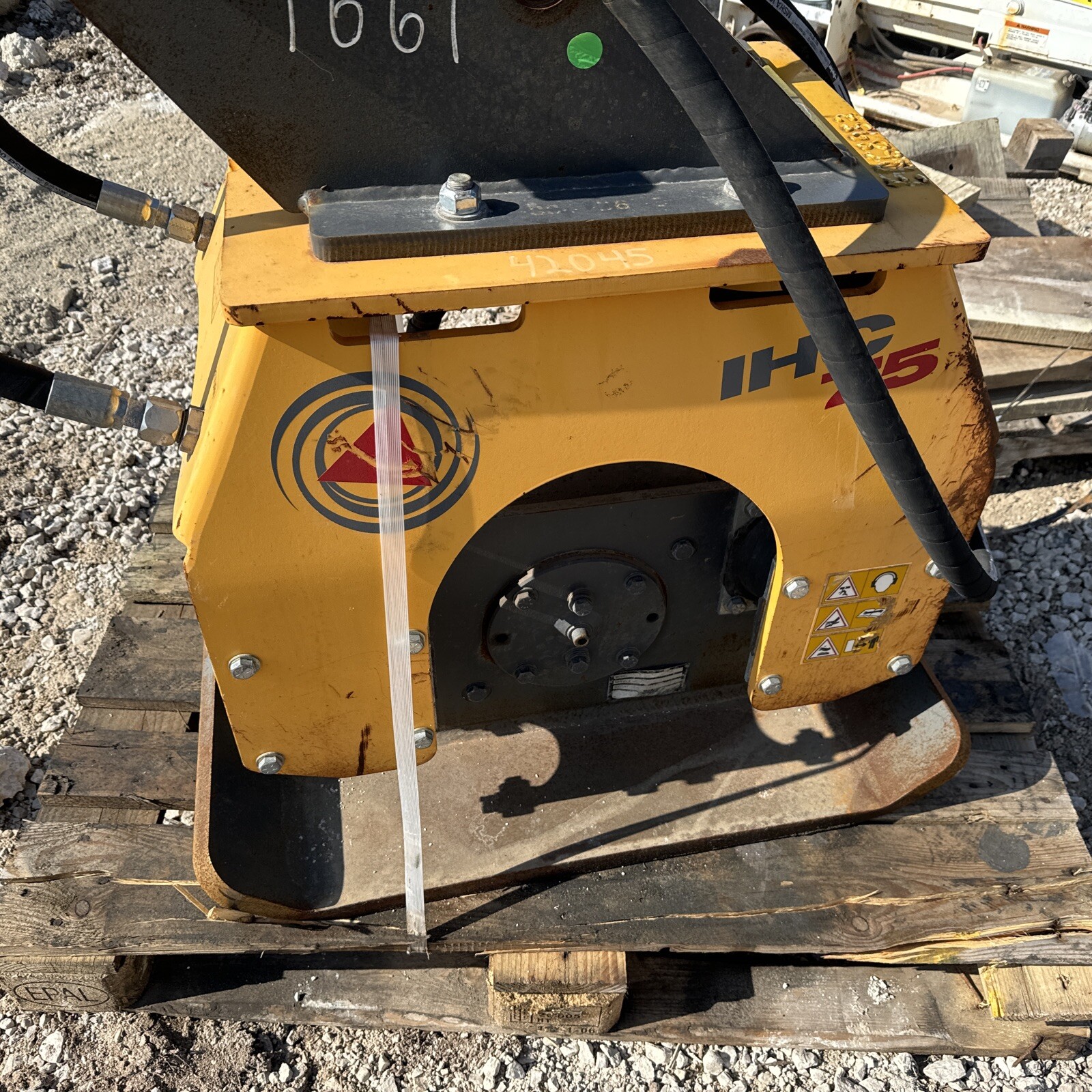 Indeco IHC 75 Mini Excavator Compactor Loader Backhoe Cat Case 24x25 Plate