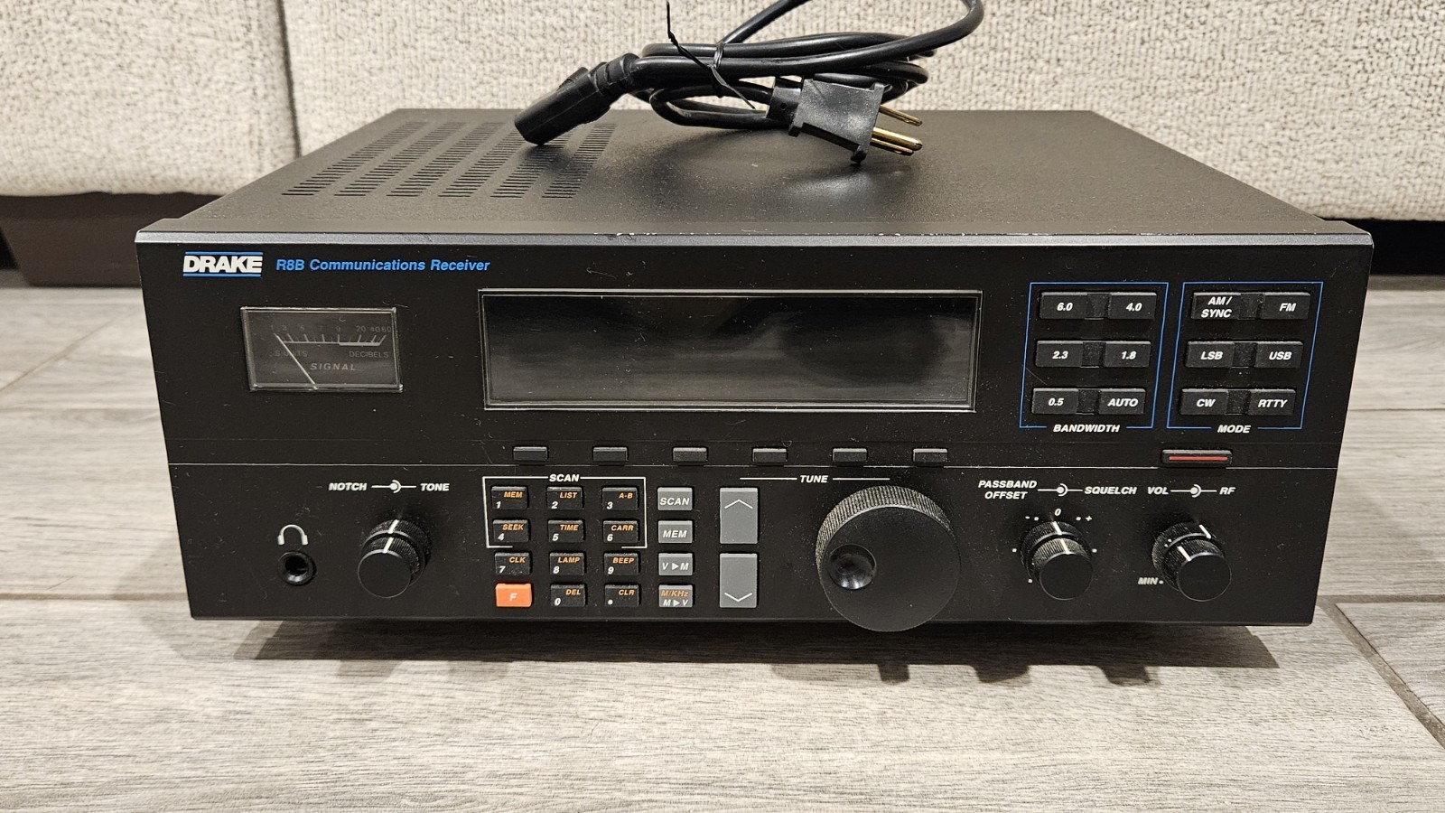 Drake R8B AM SW Ham Radio Shortwave Receiver ***PROUDLY MADE IN THE USA***