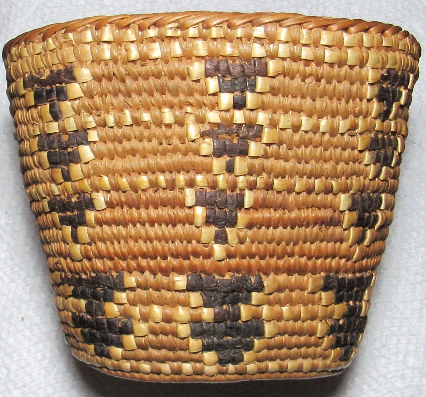KLICKITAT PLATEAU INDIAN TREASURE IMBRICATED MOUNTAIN BASKET HAT NATIVE AMERICAN