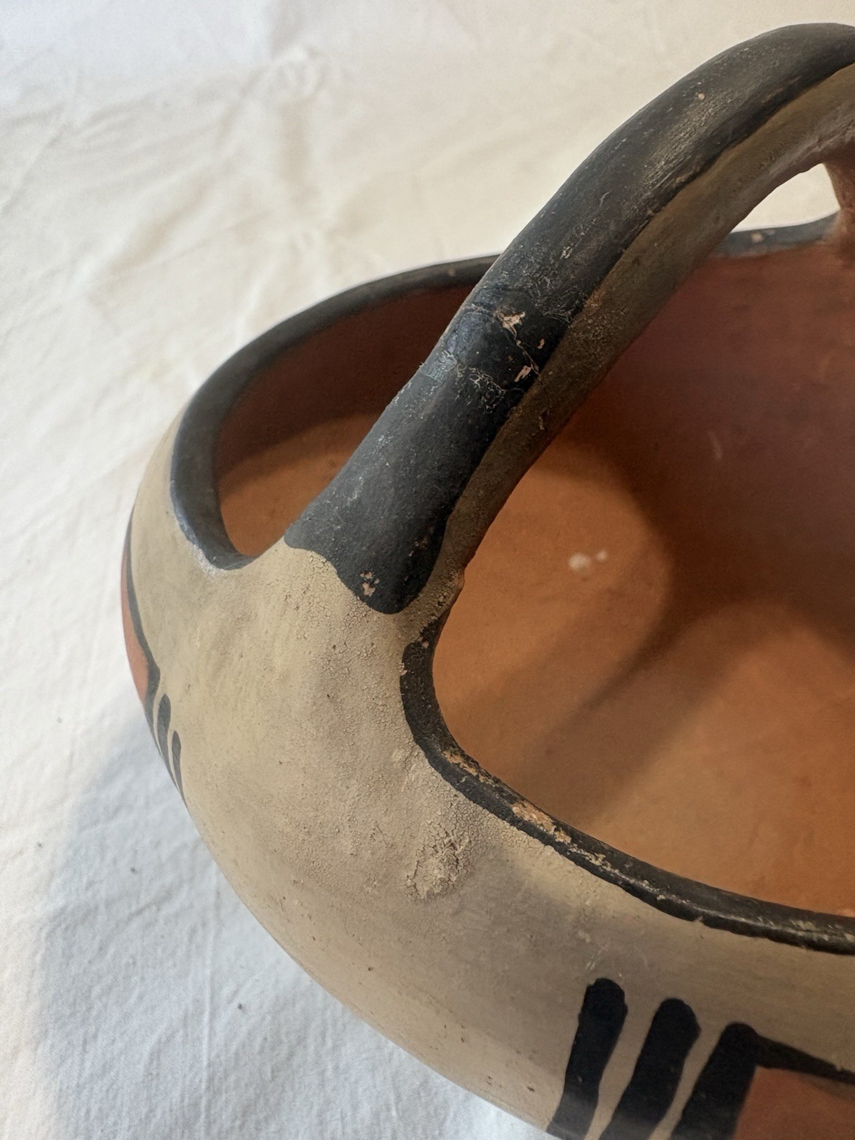 VINTAGE 1928 Santo Domingo Pueblo Pottery Handled Polychrome Basket Kewa 6"