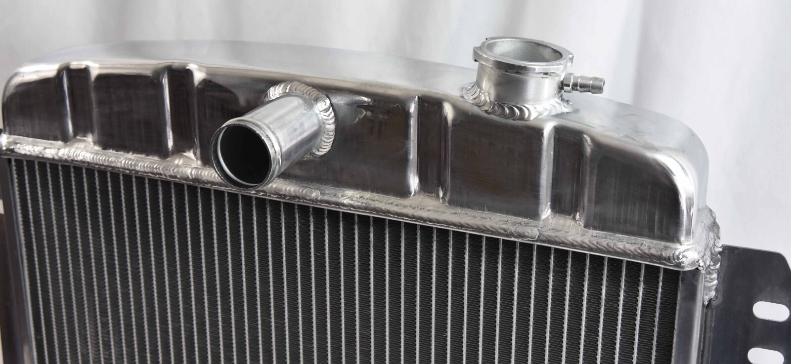 Radiator 1947 1948 1949 1950 1951 1952 1953 1954 Chevrolet Pickup Truck V8