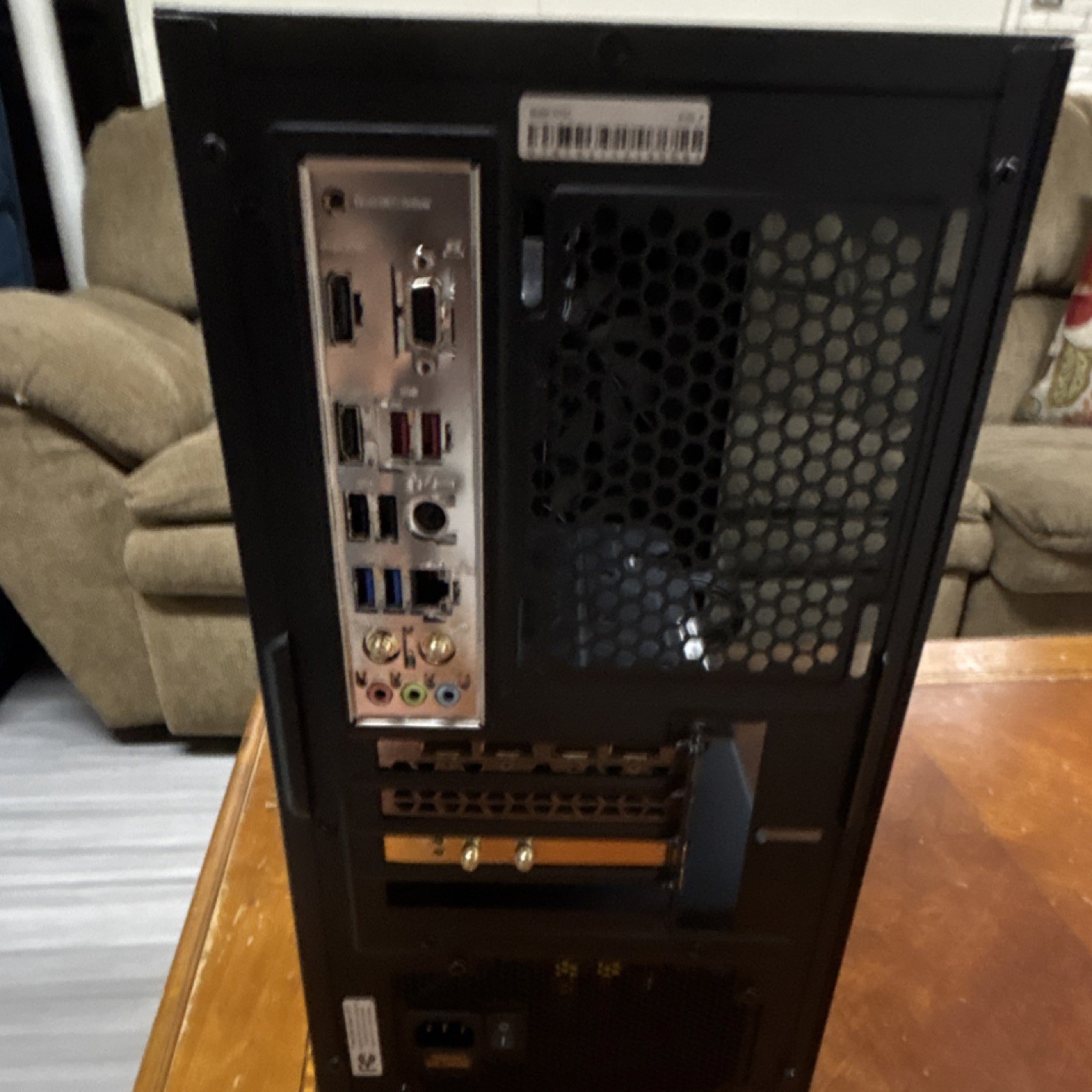 Gigabyte AMD Gaming Tower Desktop PC GeForce GTX Dedicated Graphics HDMI USB