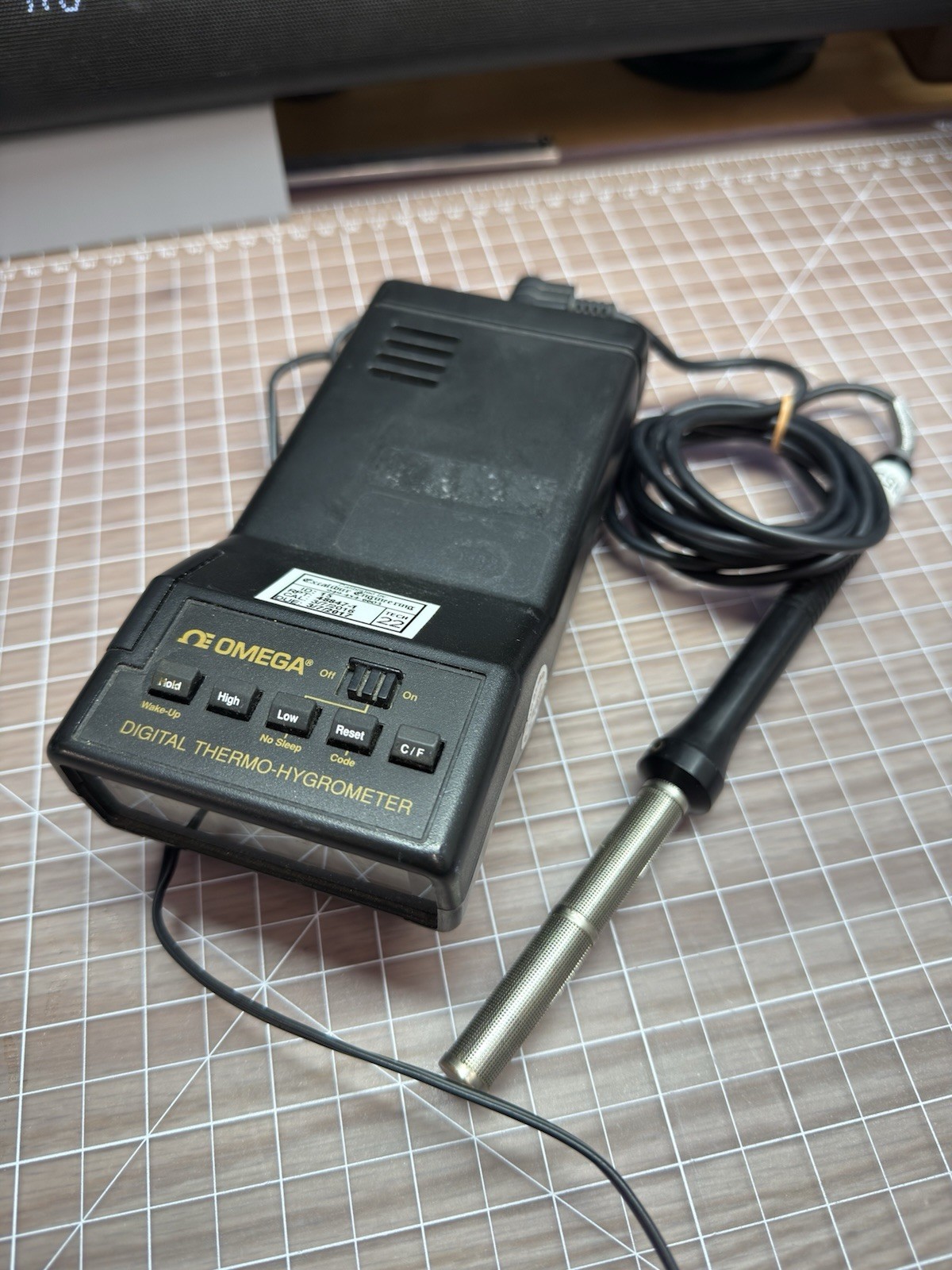 Omega Digital Thermo-Hygrometer RH411 With Probe