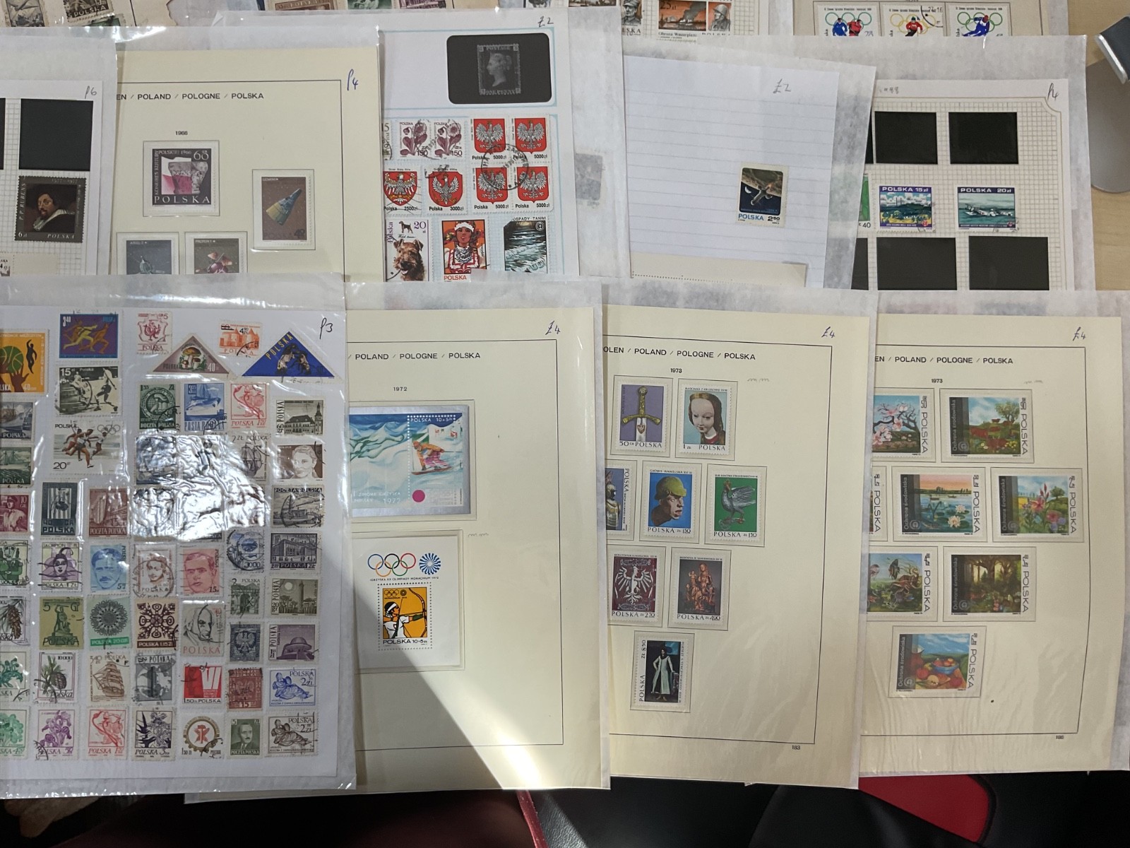 Poland stamps. Ex dealer leaves. Mint/Used. Vintage to modern 1.8kg G118