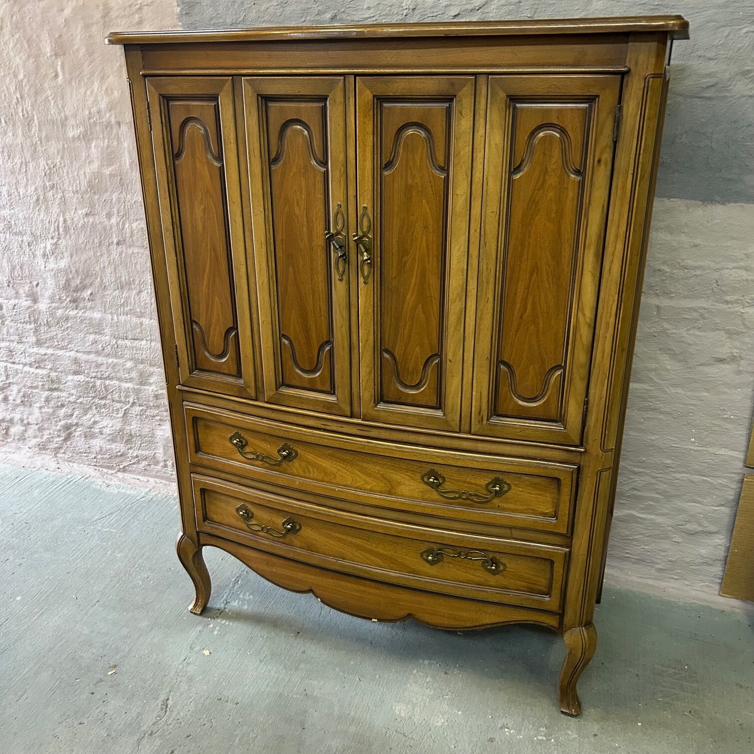 Drexel Heritage 2 door, 2 drawer dresser