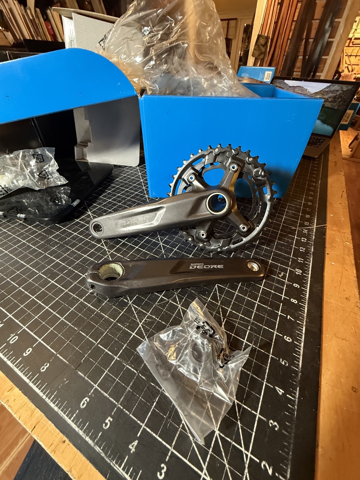 Shimano FC-M5100-B2 Crankset Grey