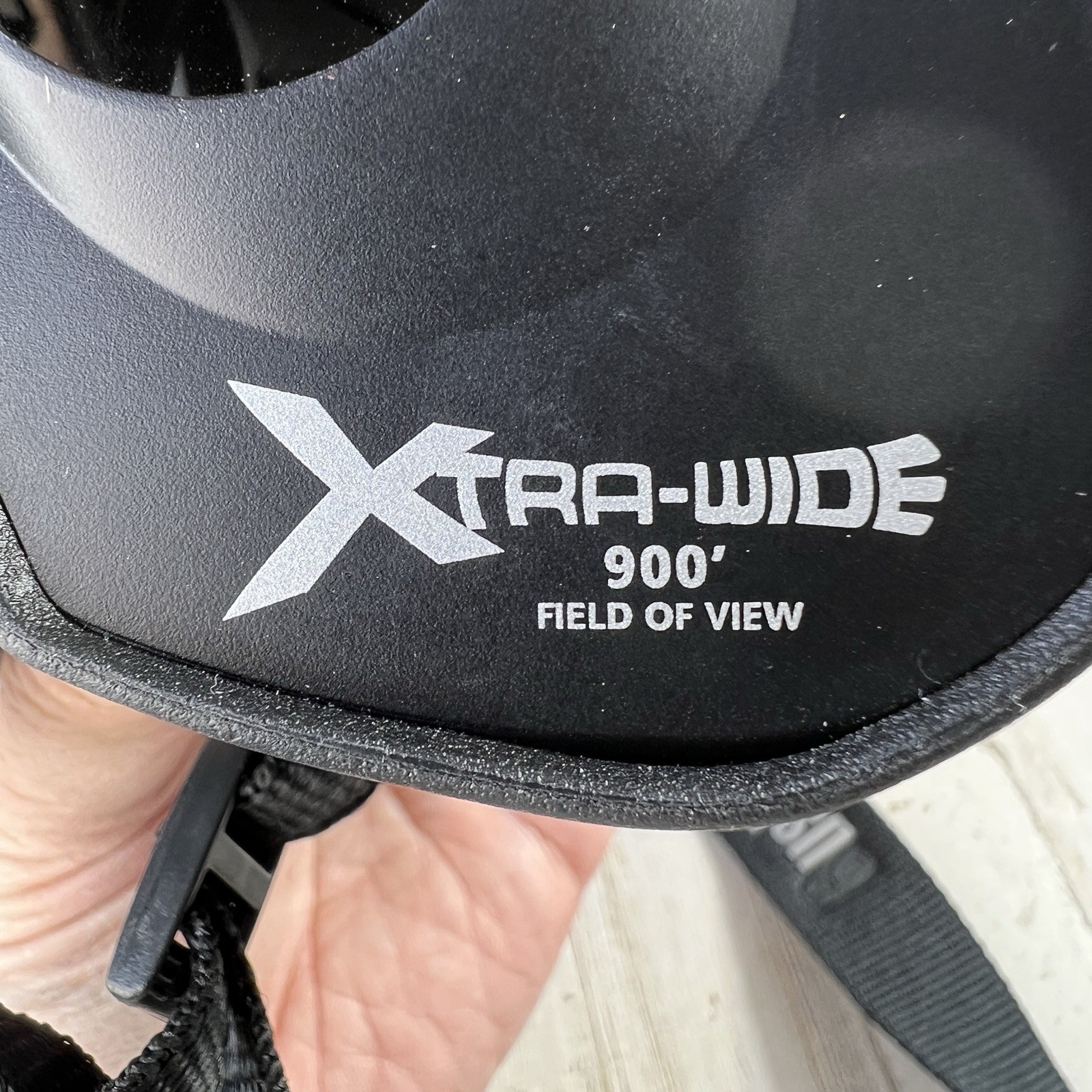 Bushnell Xtra-Wide 4x30 Spectator Sport Binoculars 900' Field of View