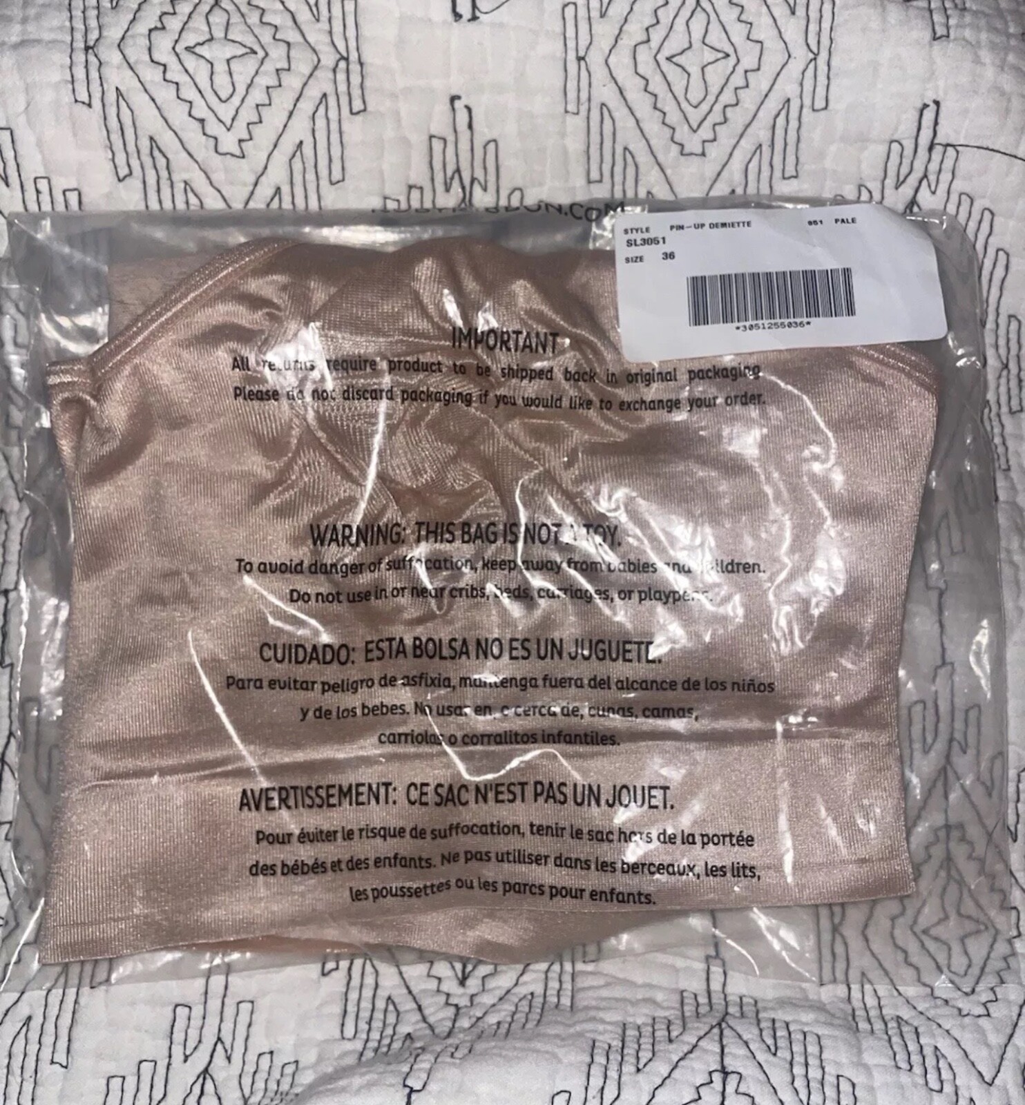 RUBY RIBBON PIN UP DEMIETTE #3051 NEW!