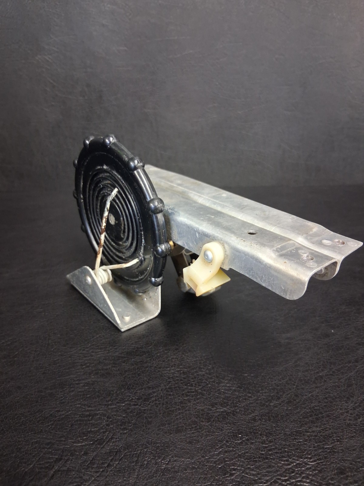 Cessna 177RG Rudder Trim Wheel w Indicator & Support PN: 1713269-6