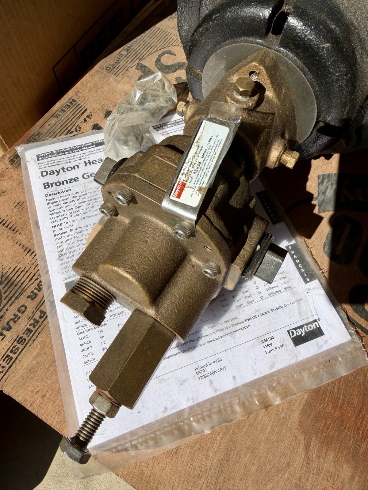 Dayton 4KHD9 Rotary Bronze Gear Pump with Motor 1", 3 HP, 230V, 1 Phase