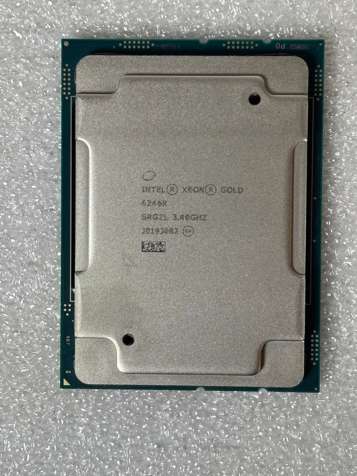 Intel Xeon Gold | 6246R | SRGZL | 3.40GHZ |