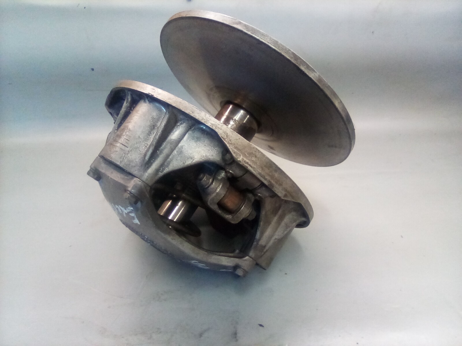 1991 Yamaha Exciter 570 Primary Clutch Engine Drive Pulley Vmax 500 91 92 93 II