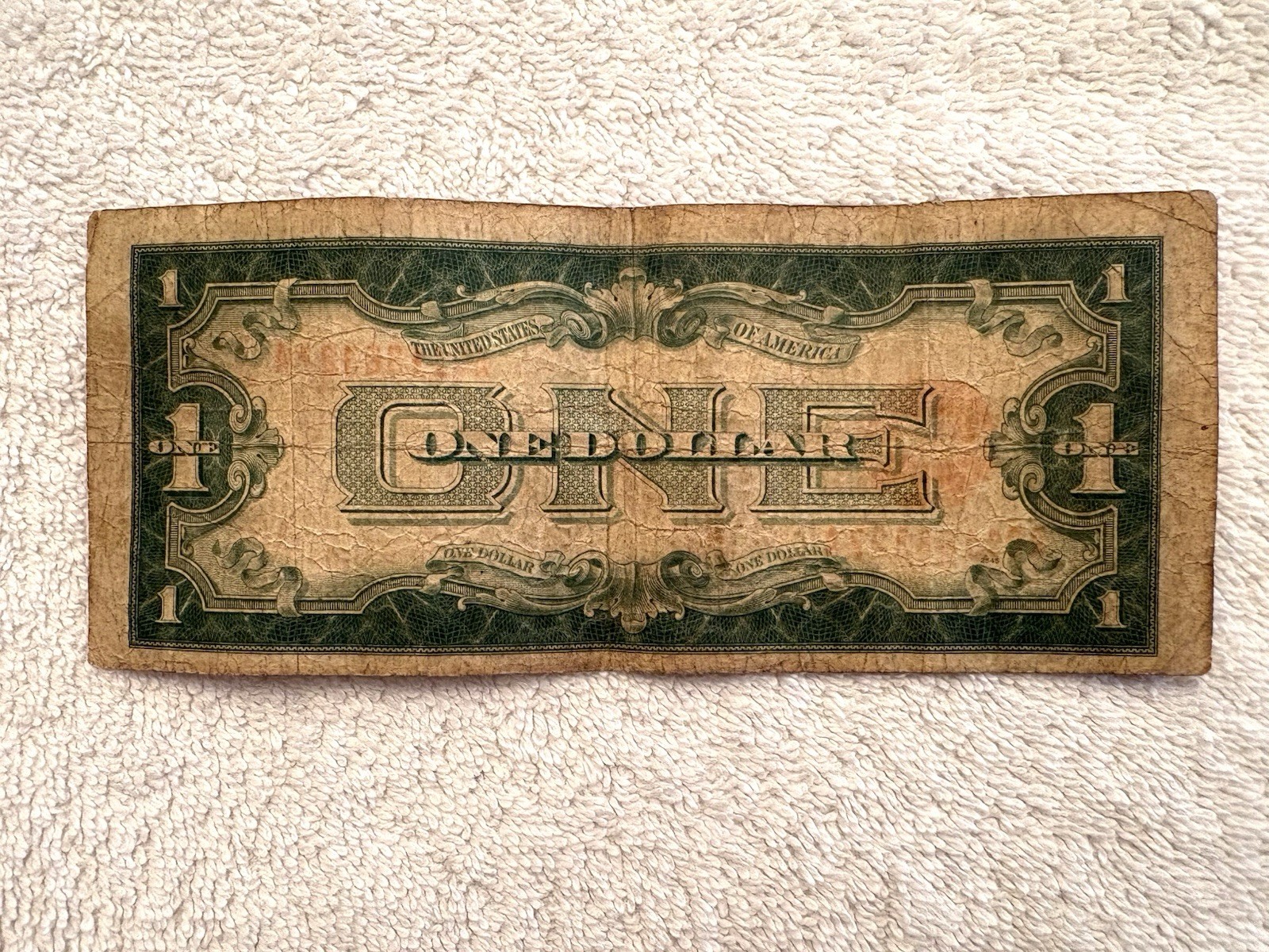 US 1928 $1 One Dollar Red Seal Note - Funnyback