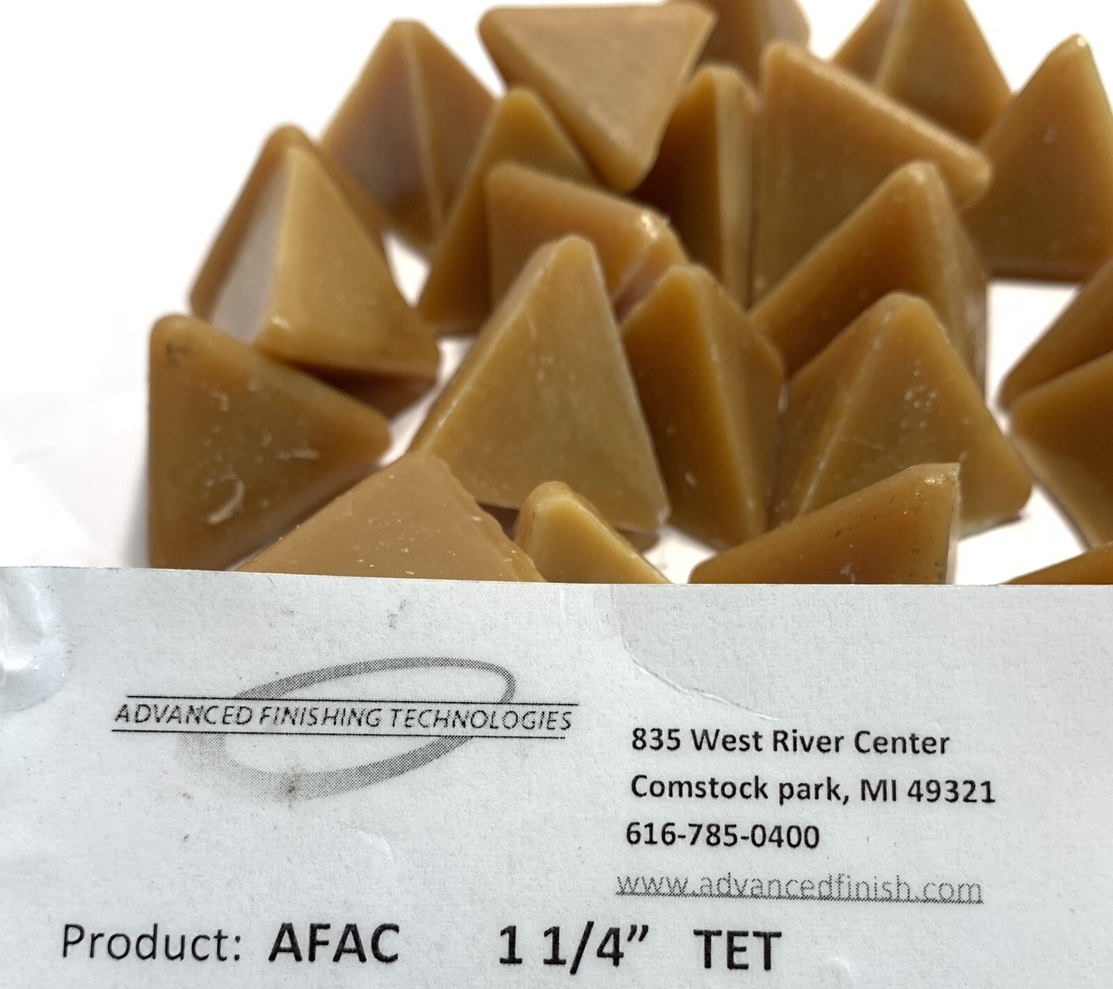 20 Pounds 1-1/4 Tetrahedron Pyramid Plastic Tumbling Vibratory Deburring Media