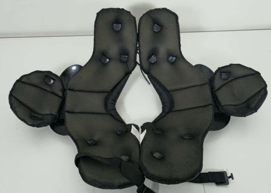 Champro Youth Scorpion Football Shoulder Pads Size Large 100-130 Lbs 30-32”