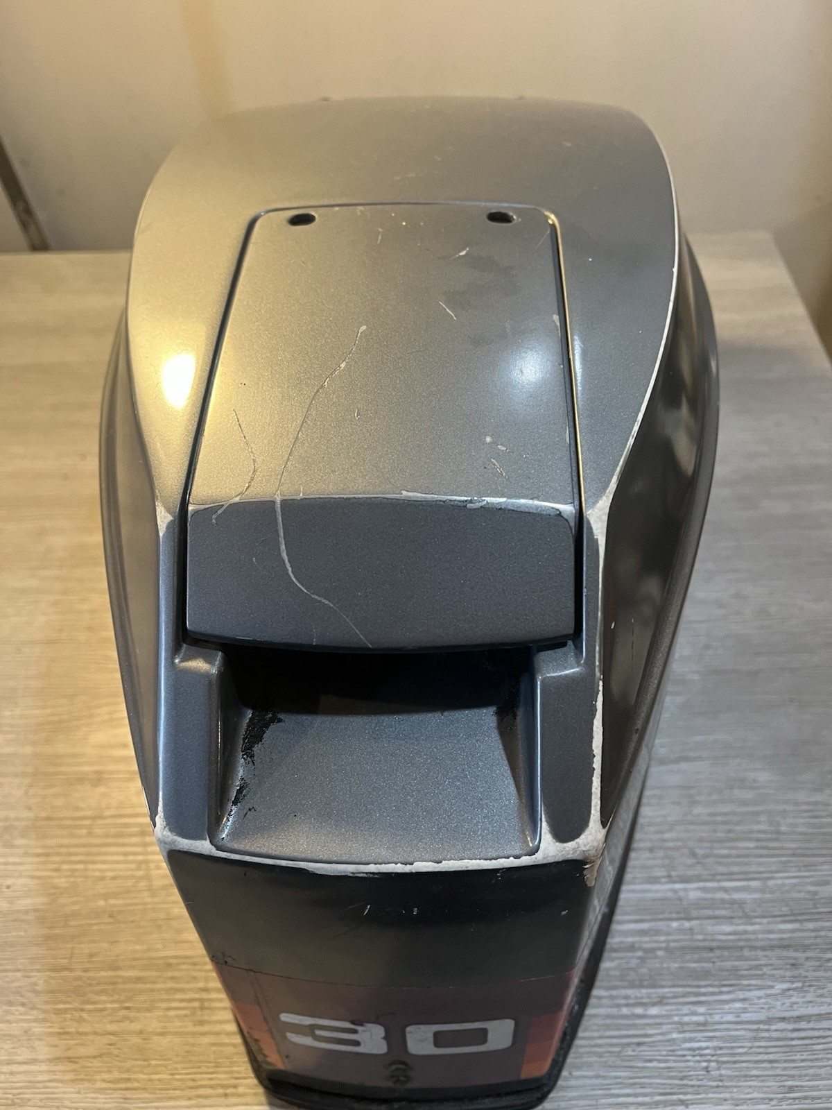 Mariner outboard 30 hp top cowl 9370M