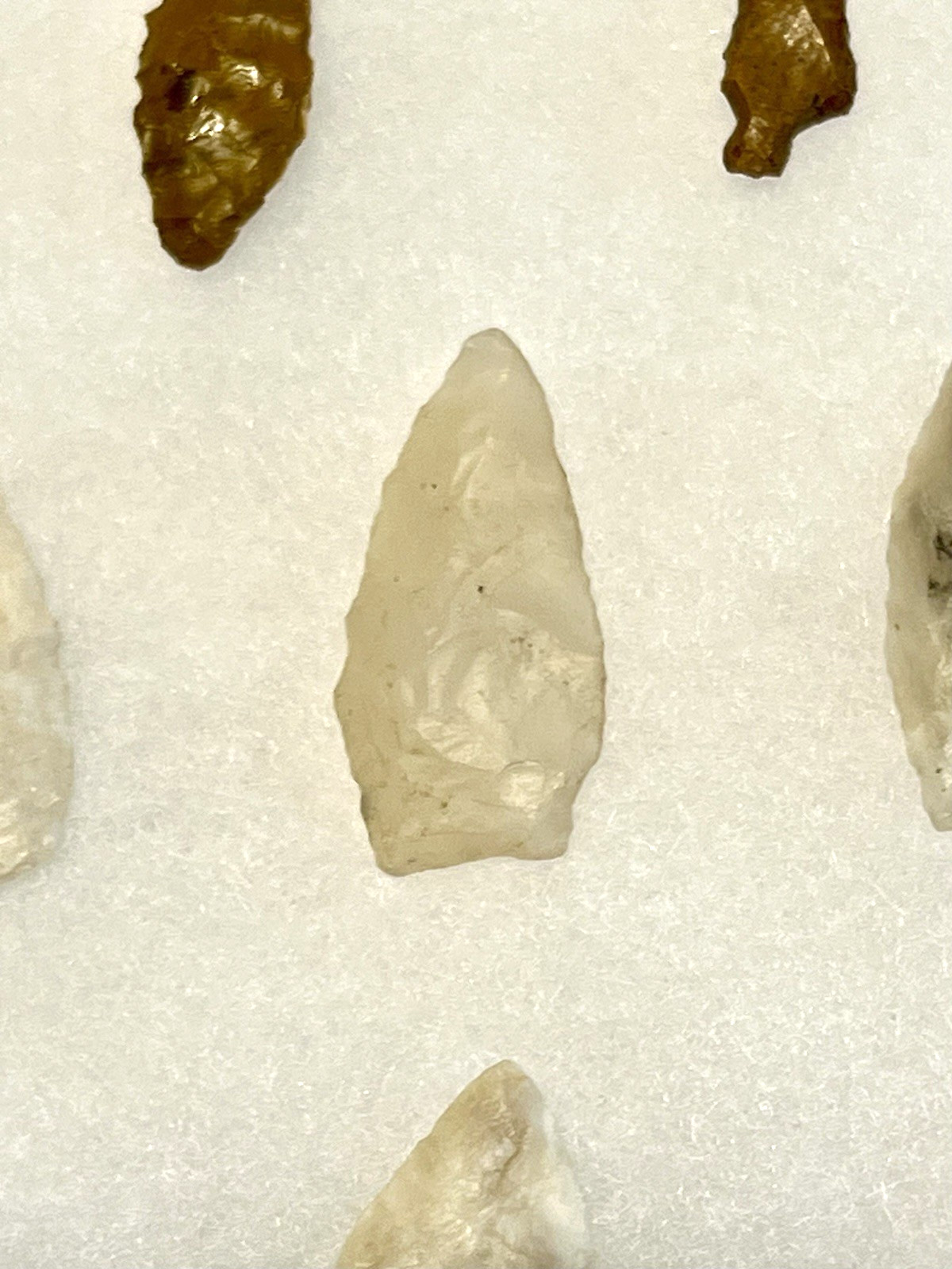 Antique Original Native American Indian Arrowheads; Ryker Glass Case; Qty 8 #A3