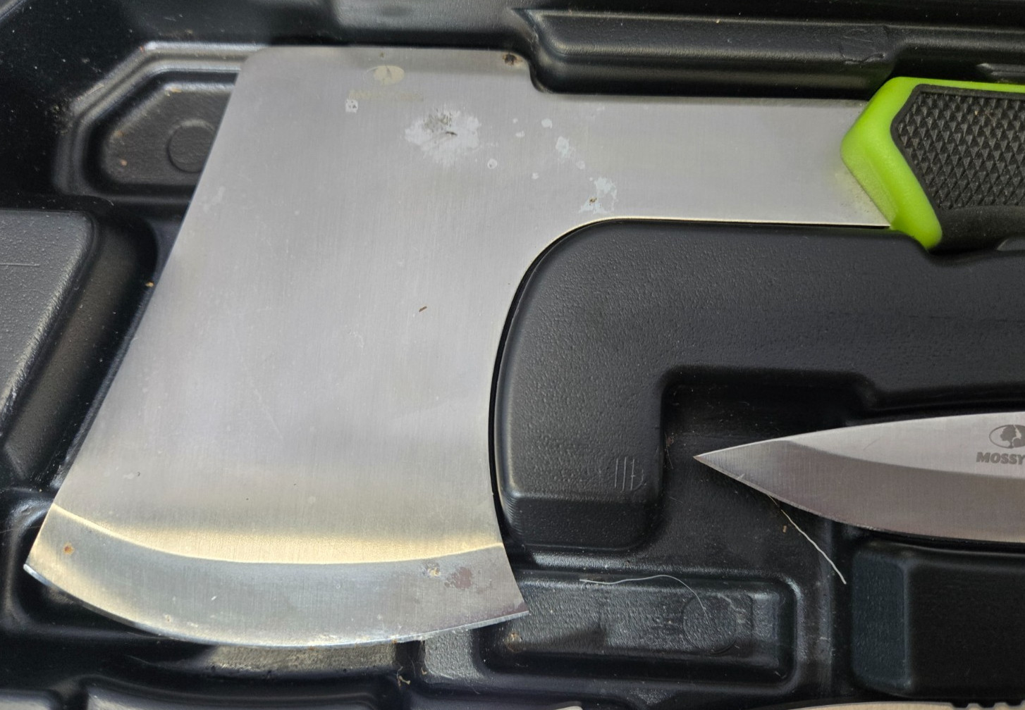 Mossy Oak Hunting Field Dressing Kit - 8 Steel Tools with Storage Case