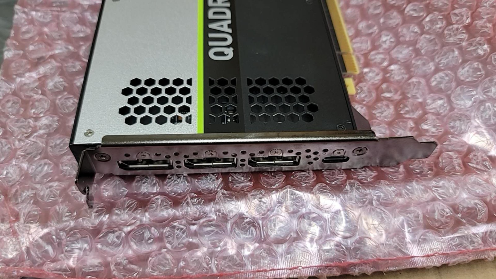 Lenovo FRU: 02RJ009 Nvidia Quadro RTX 4000 (3xDP,1xVirtualLink) - 8GB GDDR6