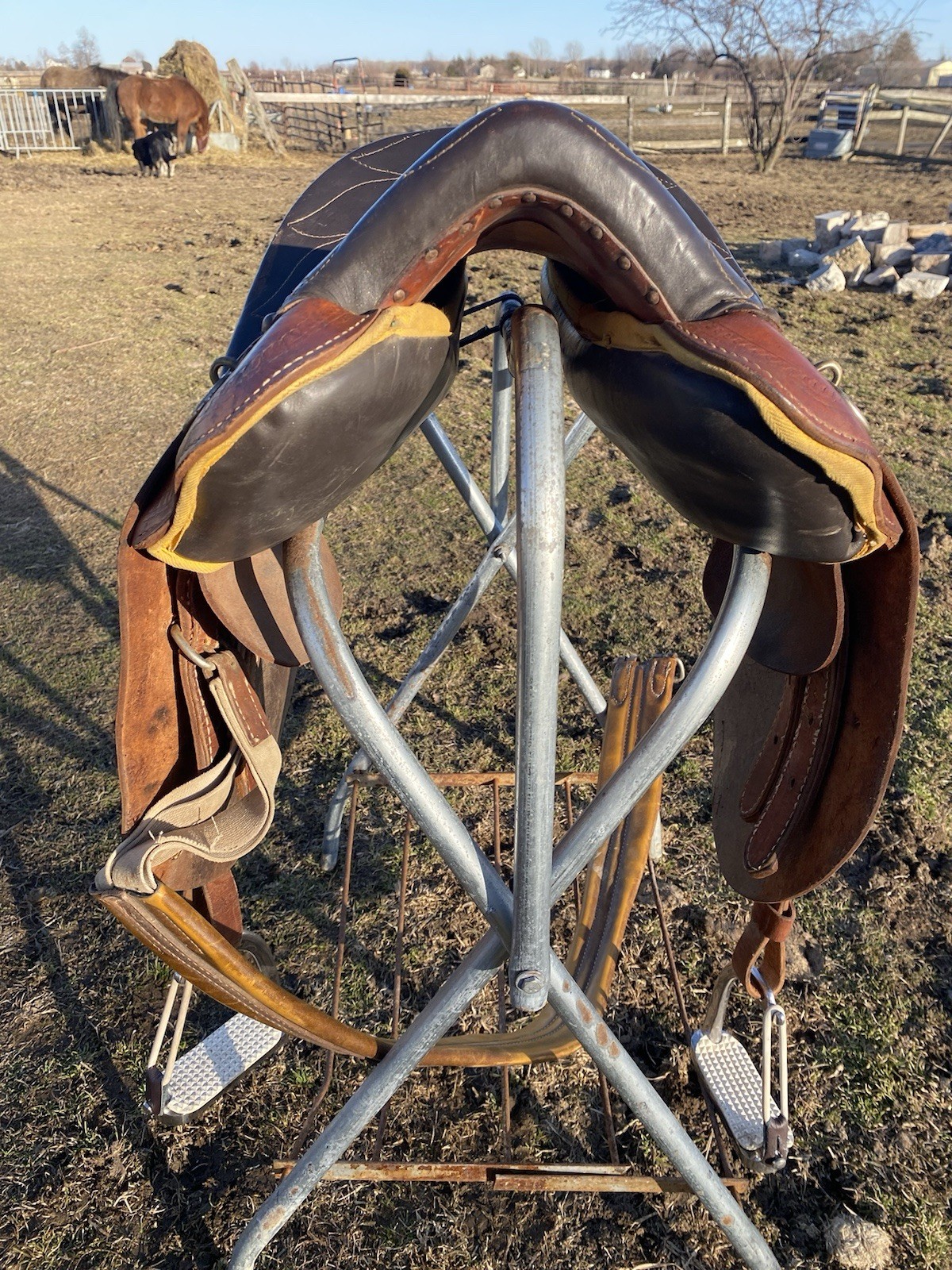 Used 17.5" Renegade Buena Vista gaited horse plantation saddle