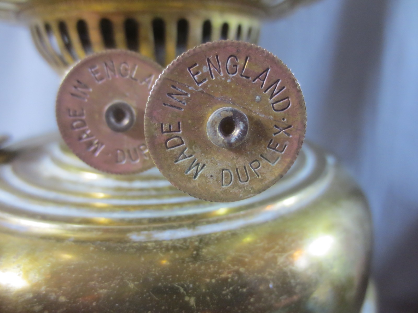 Vintage Made In England Brass Duplex Oil Lamp Chimney & Shade Shepards Hut Lamp