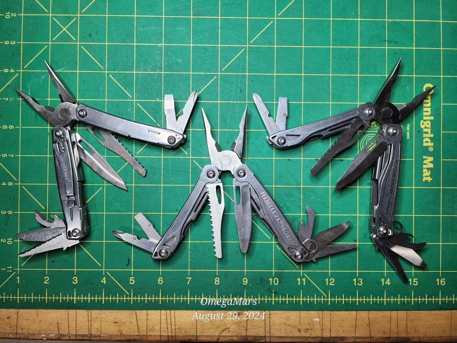 Leatherman Sidekick one at random