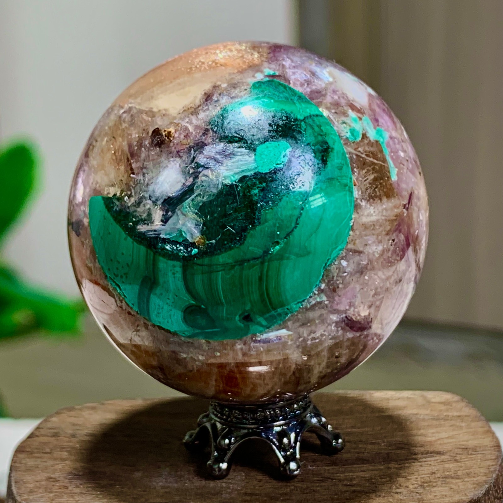 85G Newly discovered rare malachite purple mica symbiotic sphere restoration