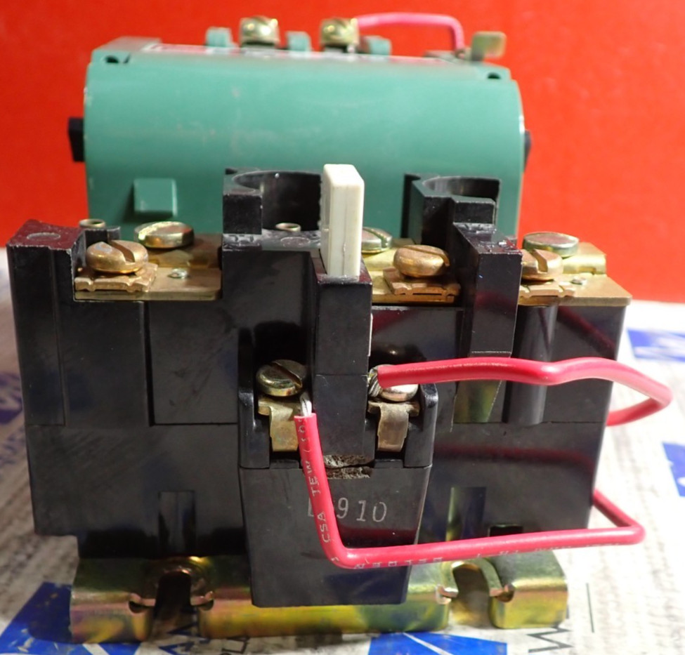 Furnas 14DF320E Size 1 Starter 27 Amp 600VAC w/ 550-600V Coil 10 HP TESTED S930