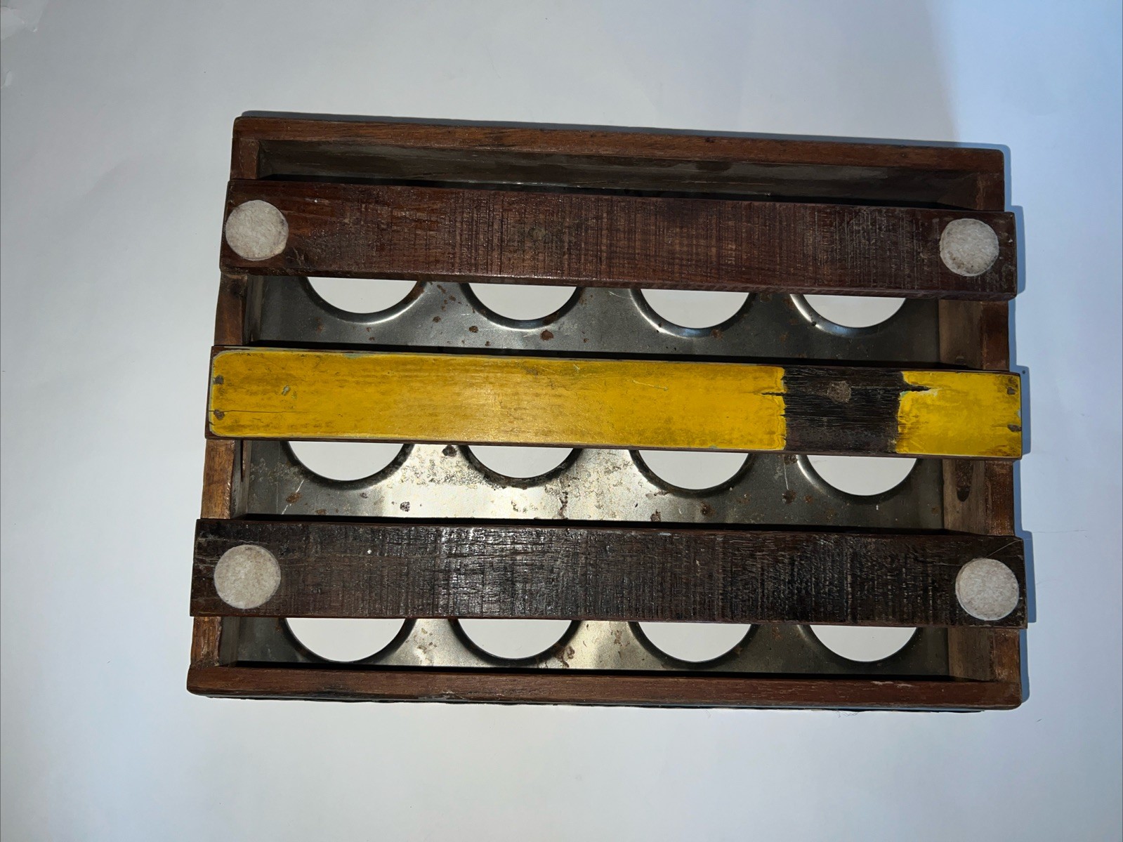 Vntg Pub Bar Wooden & Tin Metal 12 Beer/Soda Bottles/Glasses Holder Carry Tray