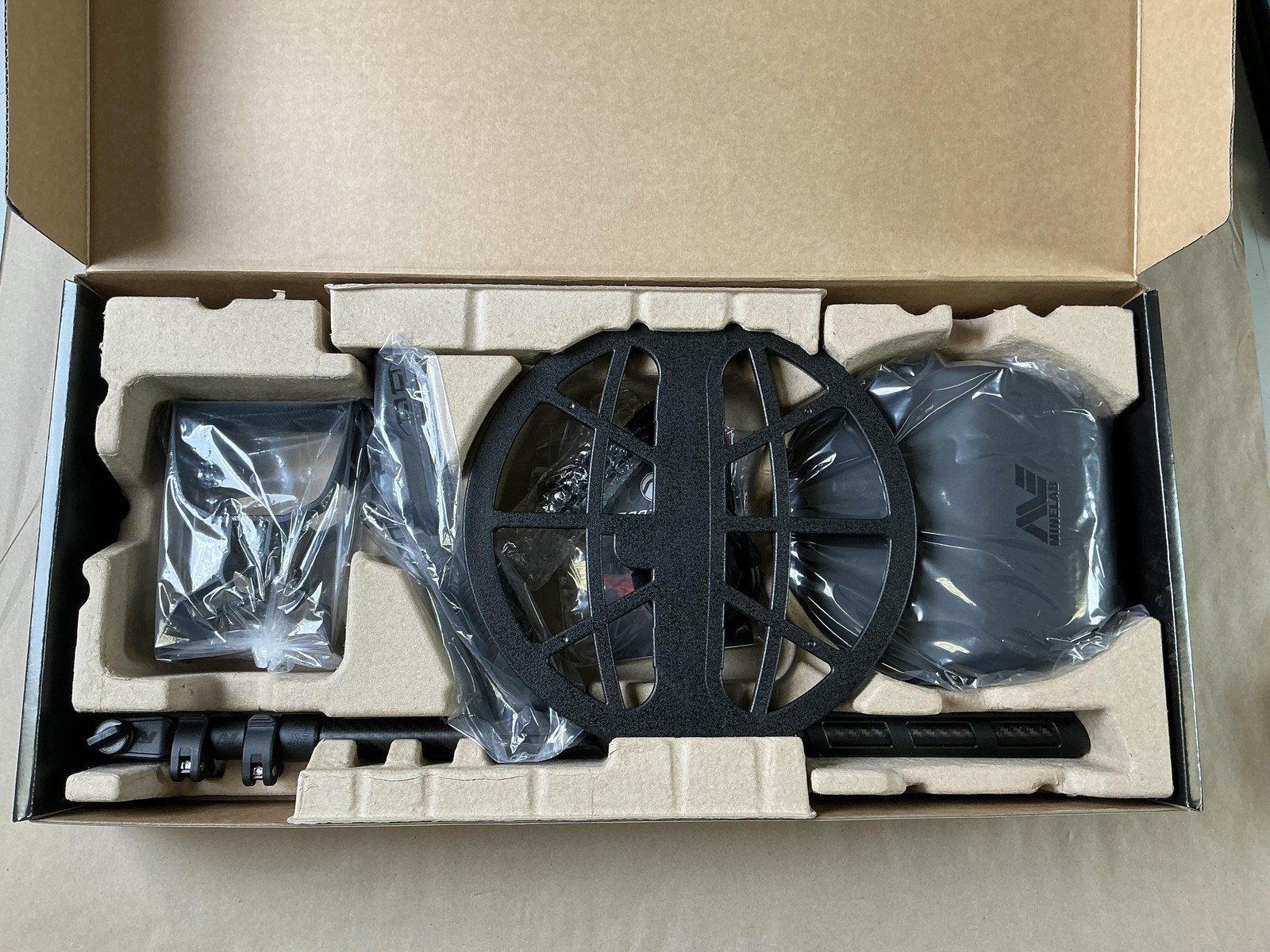 Minelab Manticore Multi-IQ+ High Power Metal Detector Boxed Kit Search Coil