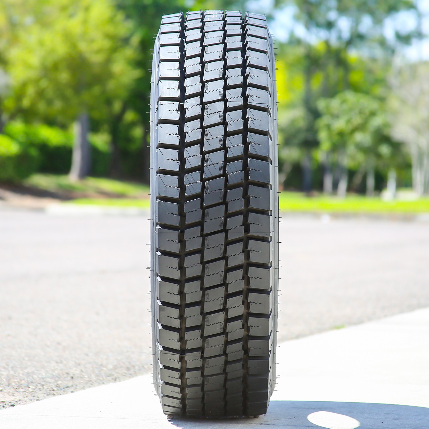 4 Tires Roundrule MLD30 All Steel 245/70R19.5 Load H 16 Ply Drive Commercial