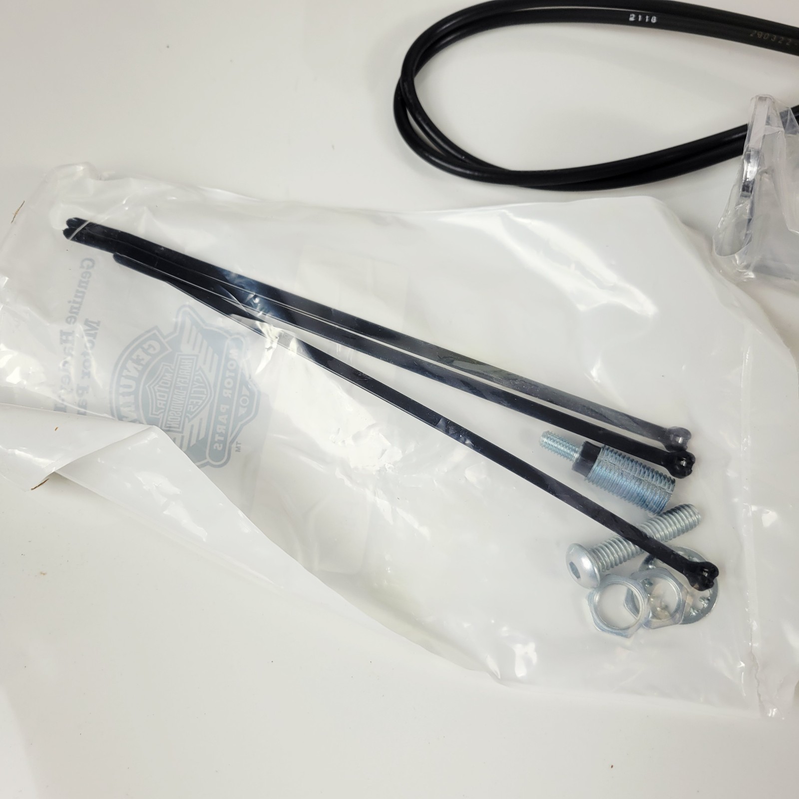 OEM Harley Davidson AM/FM Antenna Relocation Kit - 76000582A / 2014-2025 Touring