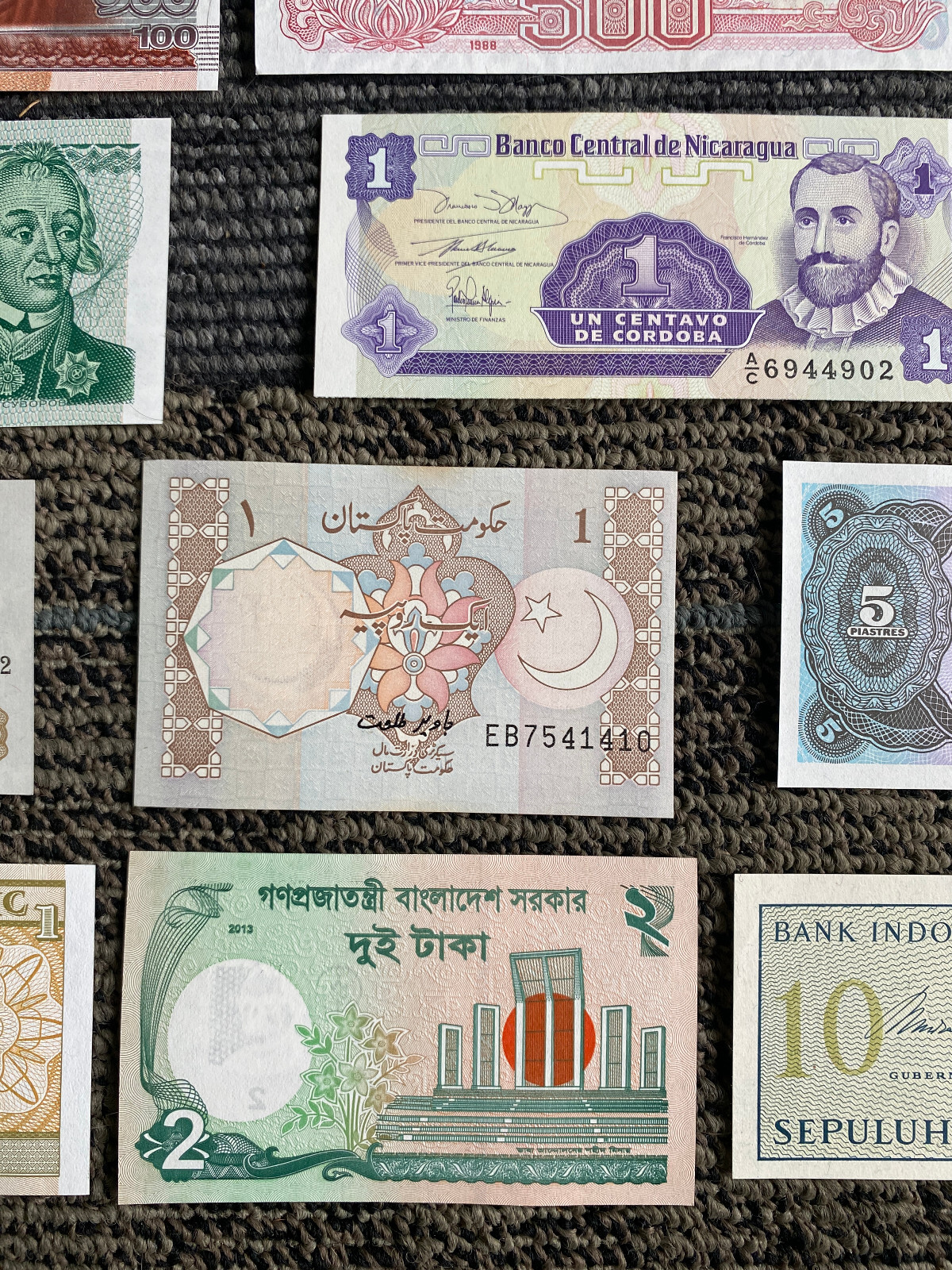 25 Different Banknotes from 25 Countries UNC - Collectible World Currency Lot