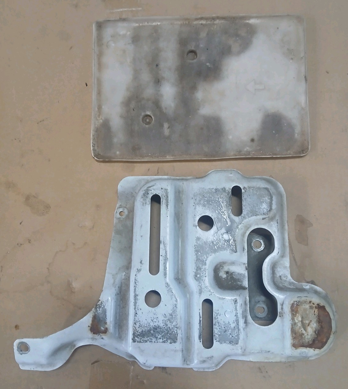 05 06 07 08 09 10 Scion TC Original OEM Battery Tray and Liner 2.4L 2AZFE