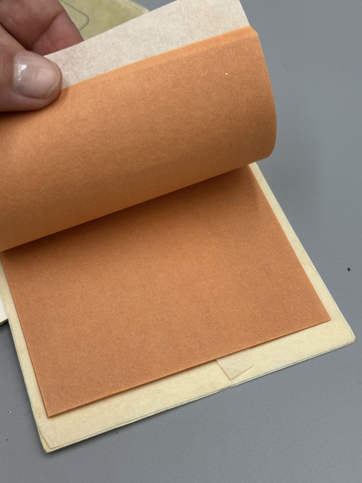 SCRAPS of Vintage BEST XX DEEP GOLD LEAF 22 Carats 3 3/8" x 3 3/8" Italy