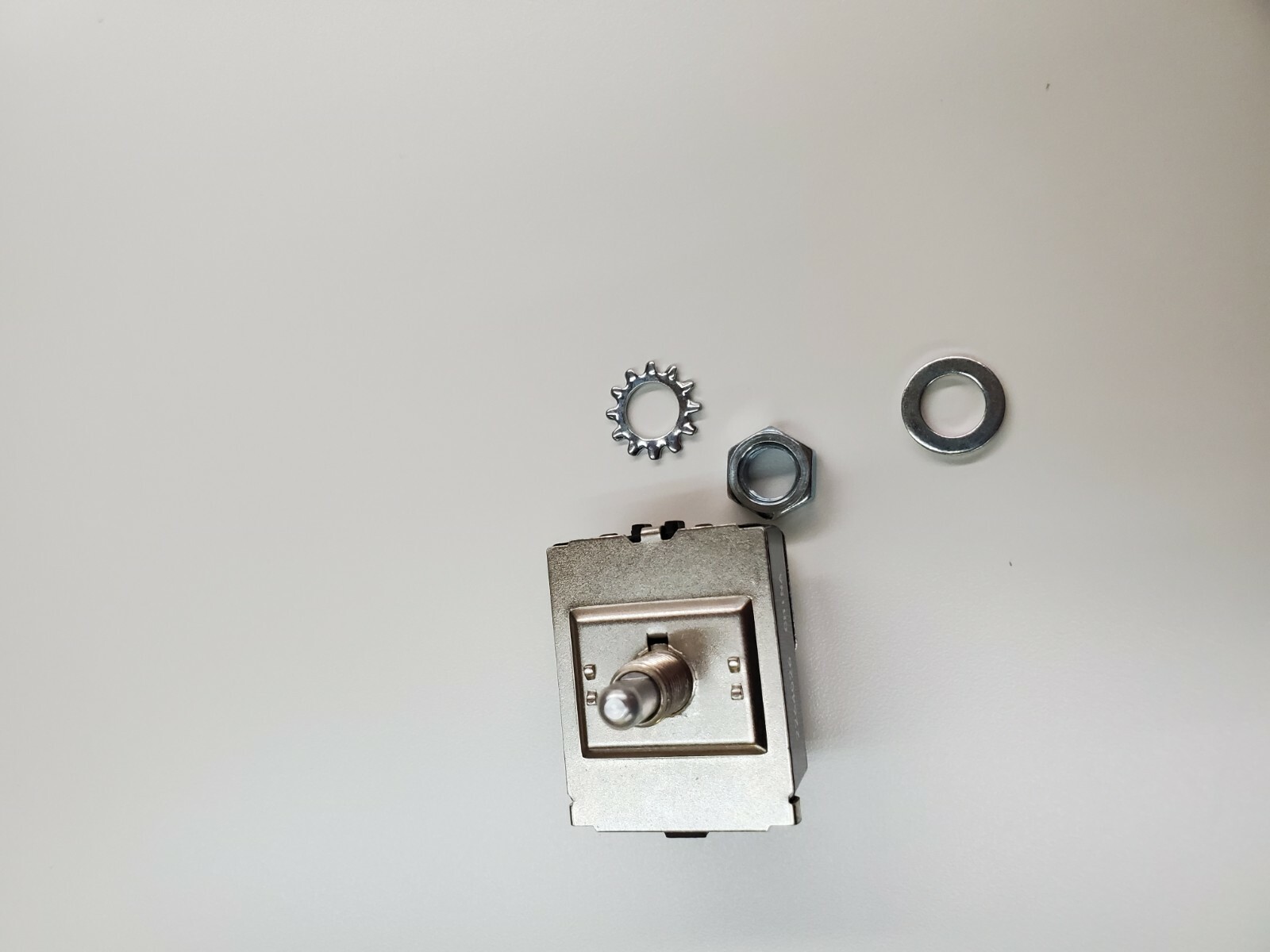 2884026 Minn Kota Switch 5 Speed. w/Nut & Washer 2264026