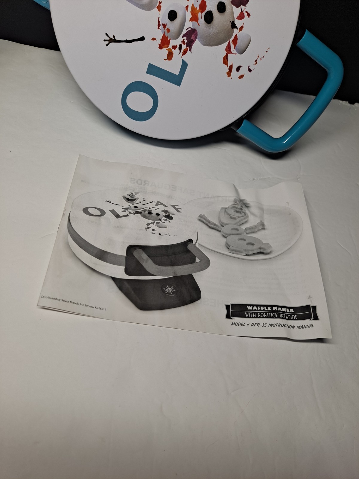 Disney Frozen 2 Olaf Waffle Maker W/Booklet Snowman