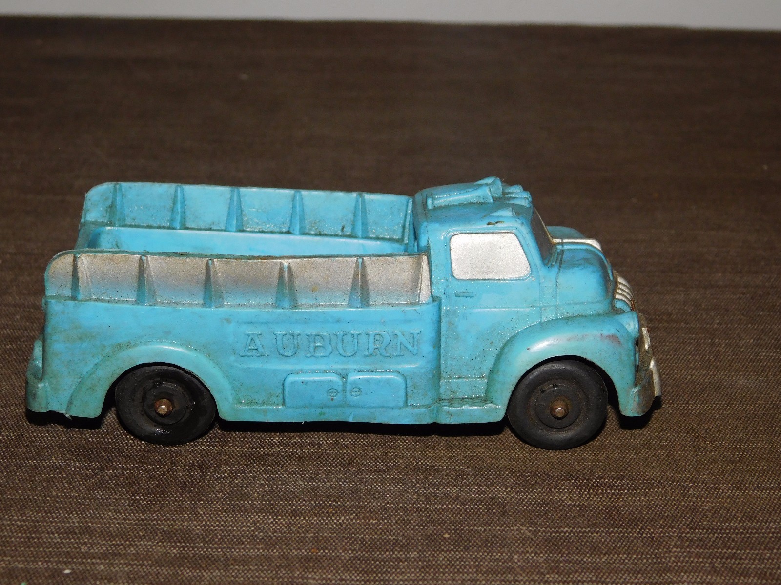 VINTAGE MADE IN USA TOY 5 1/2" LONG RUBBER PLASTIC AUBURN BLUE TRUCK