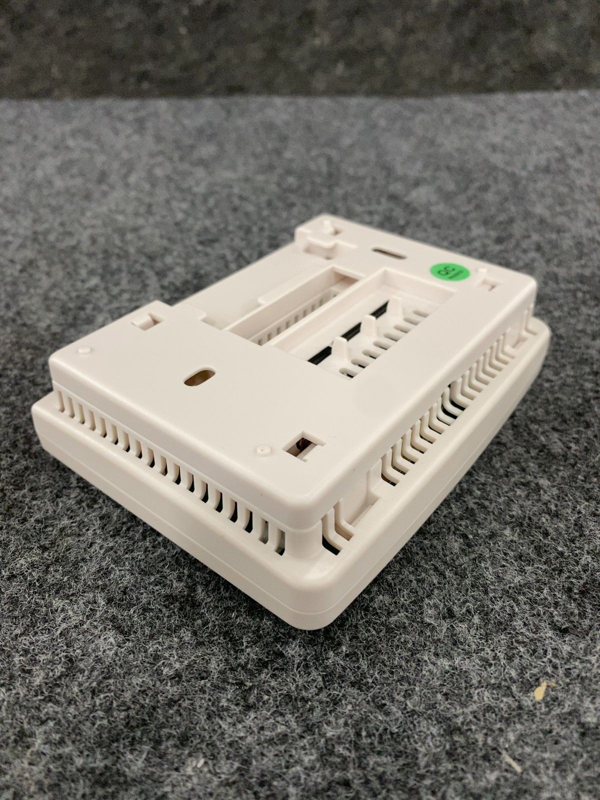 BRAEBURN 1220NC Thermostat, Non-Programmable, 2H/1C