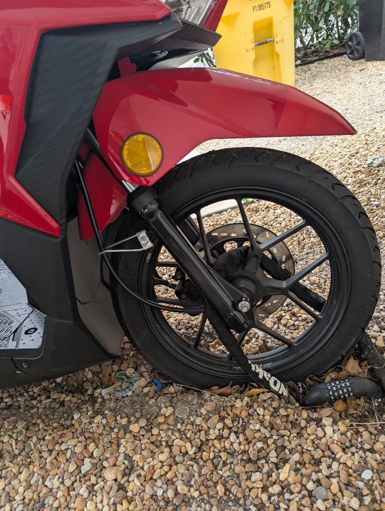 2025 XPRO Orion 200 SCOOTER with 14" Alloy Wheels,Electric/Kick, Auto