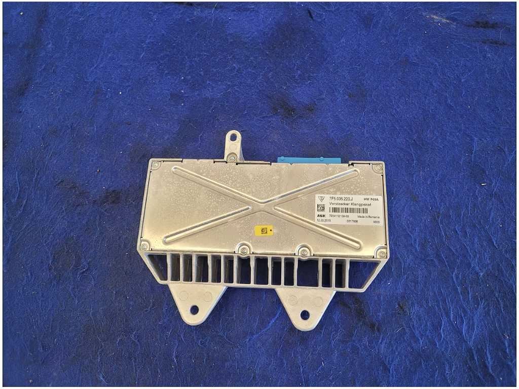 2016 Porsche Cayenne Diesel Amp Amplifier Audio Equipment 2579